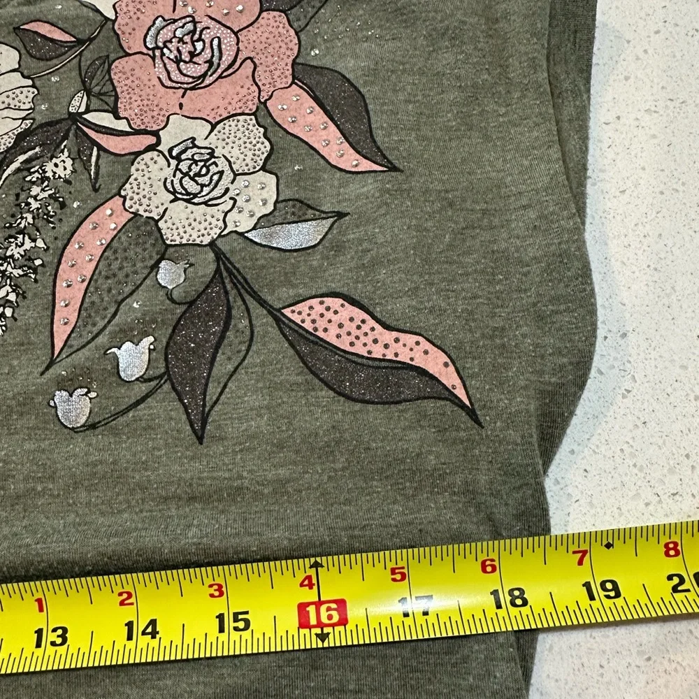Olive Green Floral Short Sleeve Tee SIZE SMALL - Picture 4 of 8